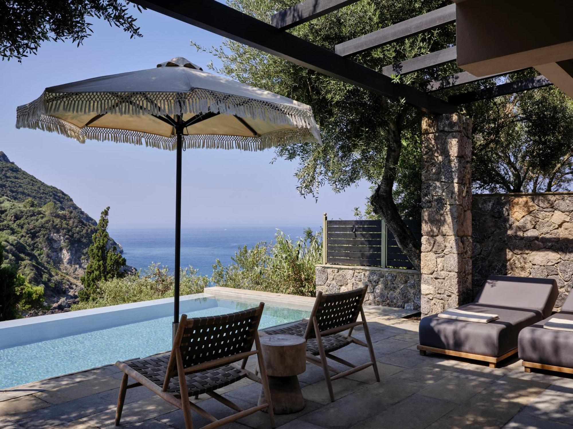 Suite Matrimoniale Deluxe con Vista Mare e Piscina Privata